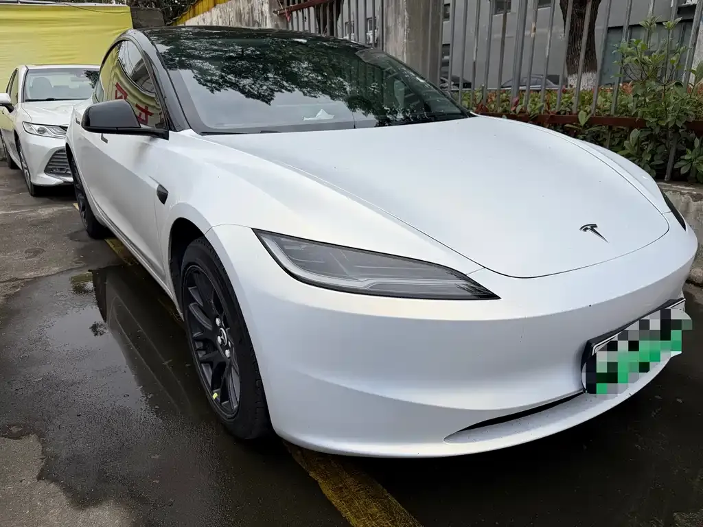 Tesla Model 3 — фото 3