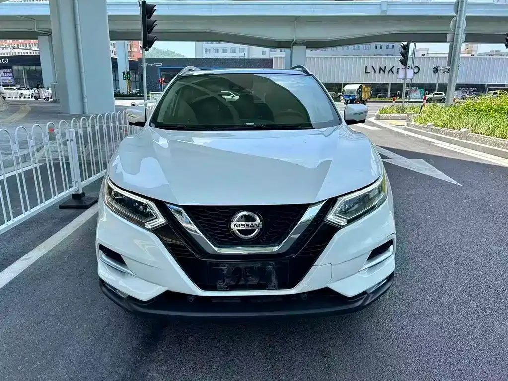 Nissan Qashqai — фото 4