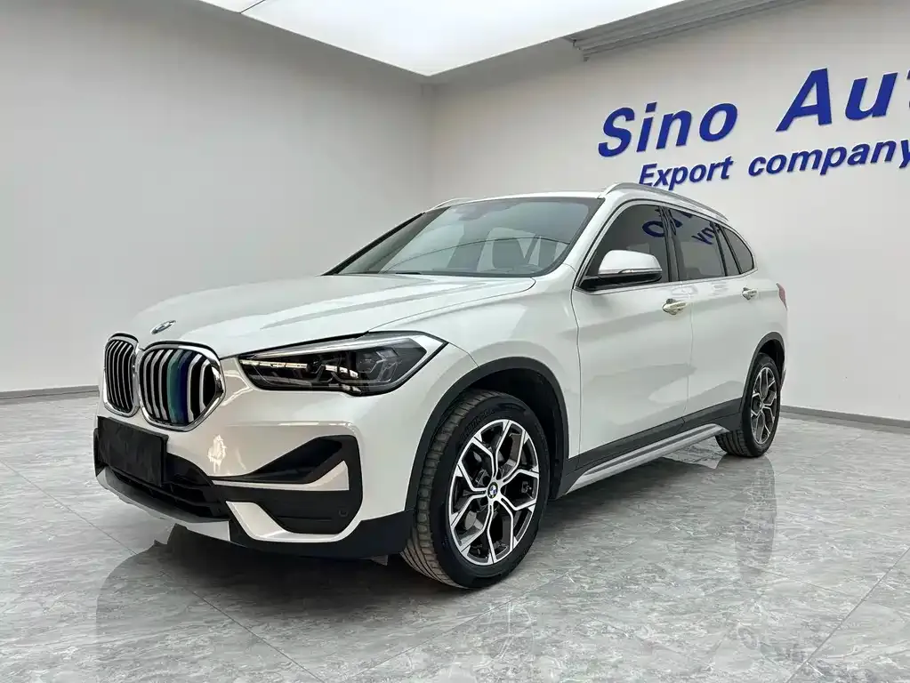 BMW X1 — фото 1