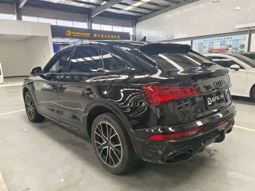 Audi Q5L Sportback — фото 10