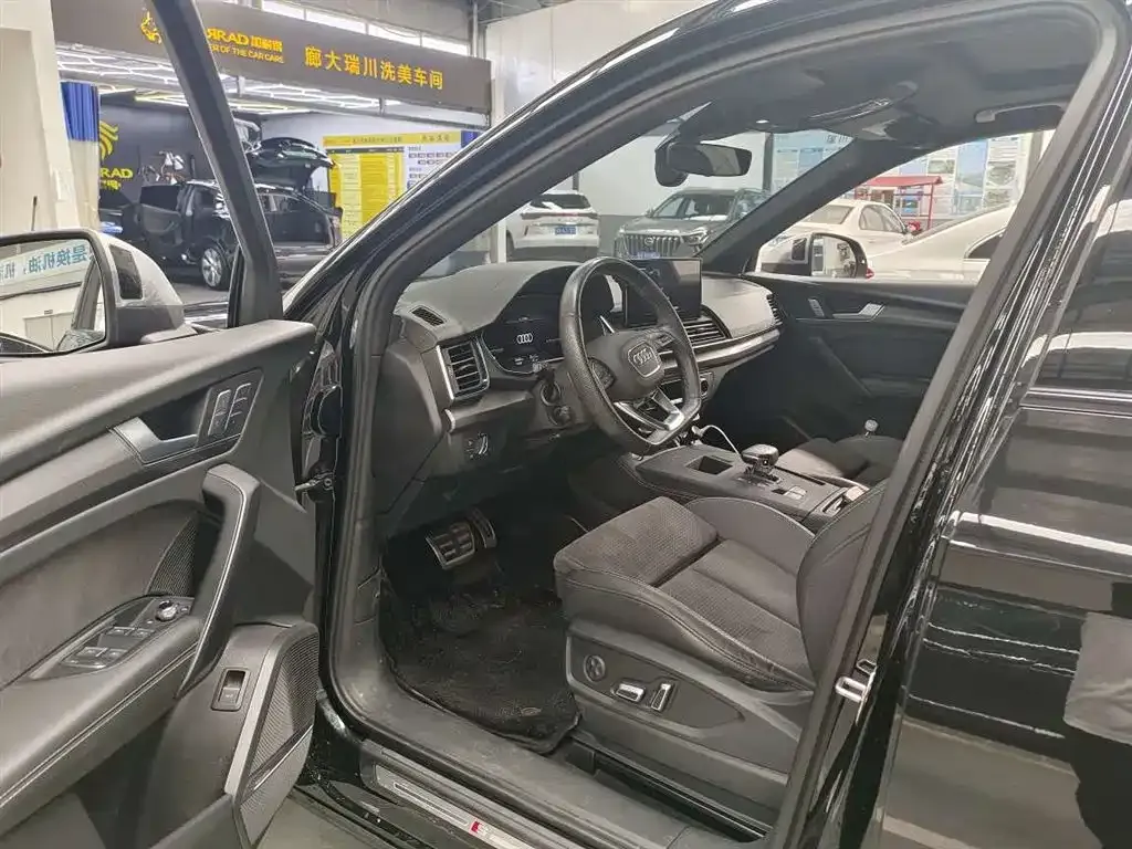 Audi Q5L Sportback — фото 8