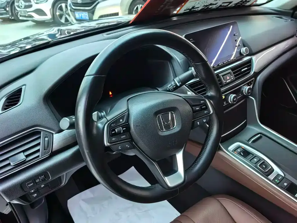 Honda Inspire — фото 6