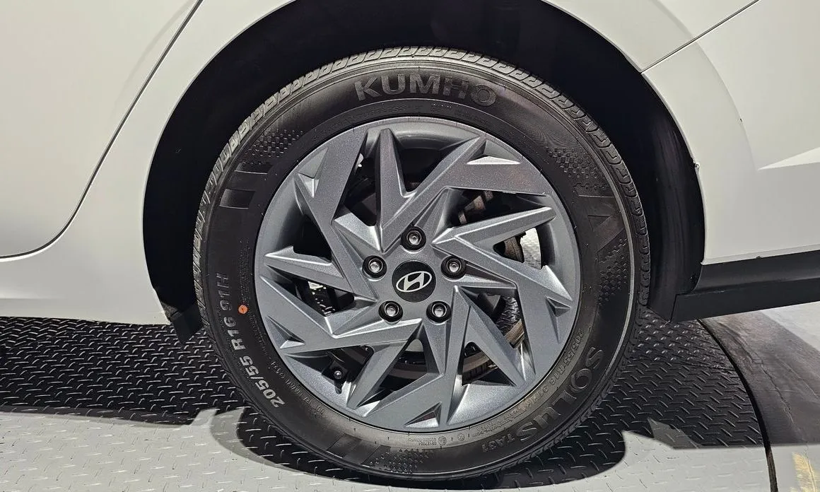 Hyundai AVANTE 2024 из KR, фото 4