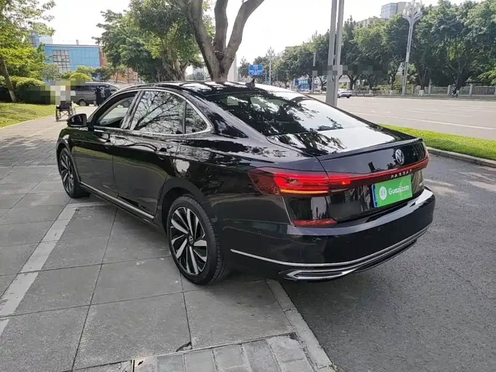 Volkswagen Passat — фото 9