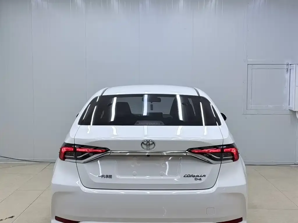Toyota Corolla — фото 3