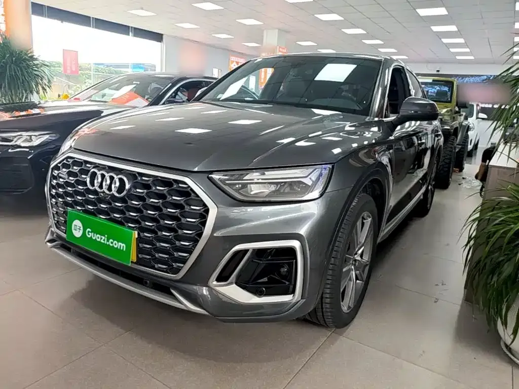 Audi Q5L Sportback — фото 8