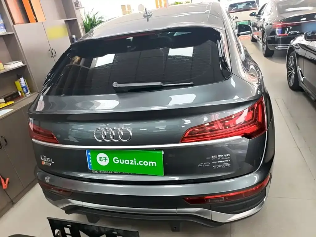 Audi Q5L Sportback — фото 7