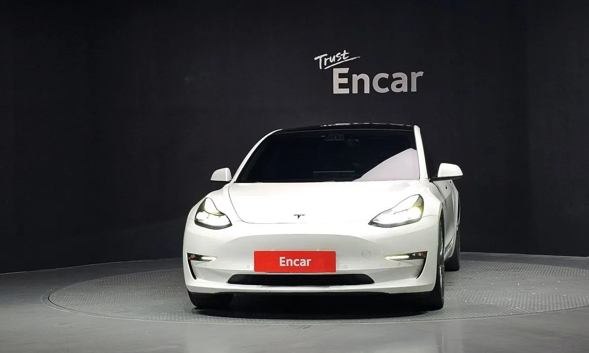 Tesla Model 3 — фото 2