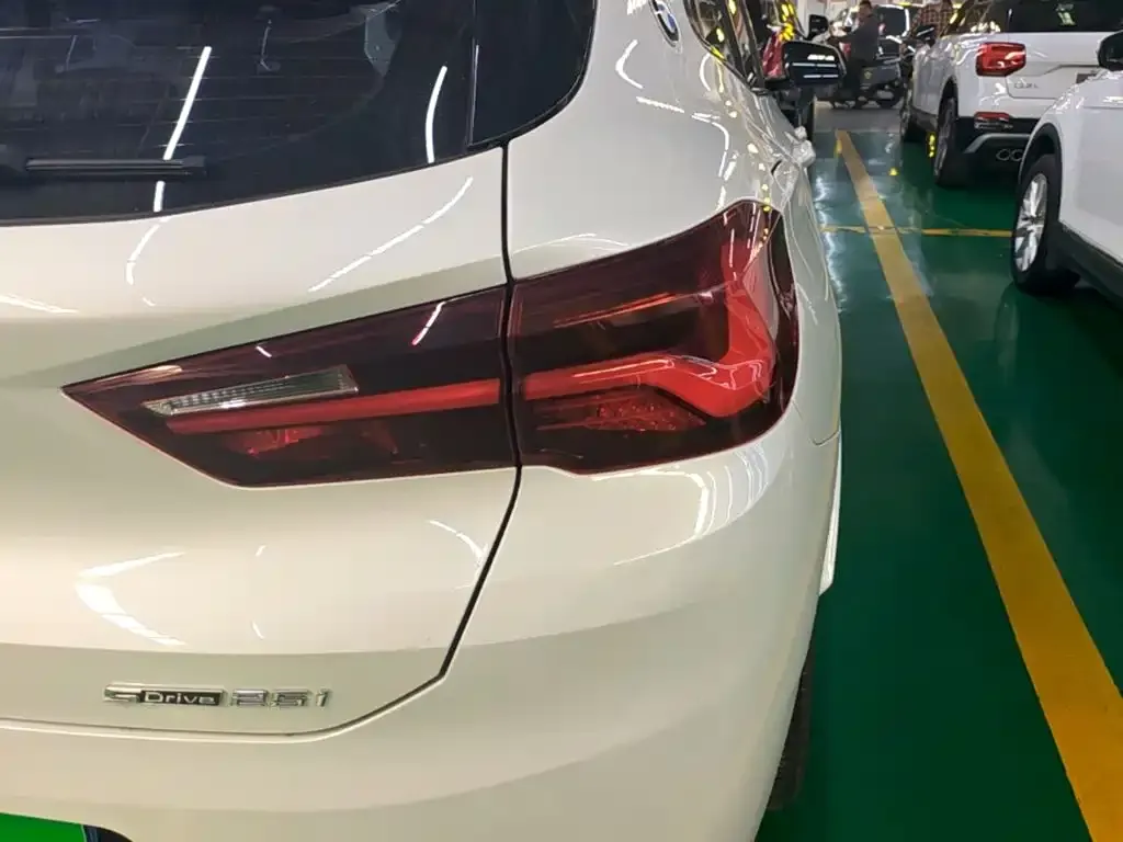 BMW X2 — фото 10