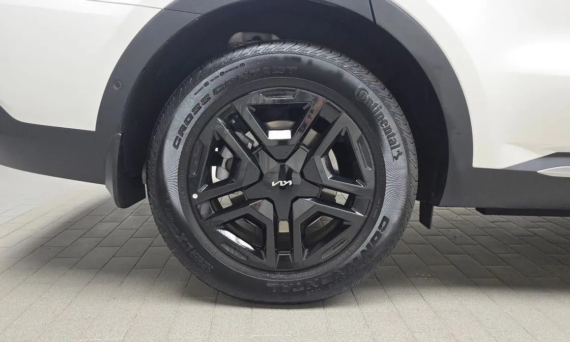Kia Sorento — фото 6