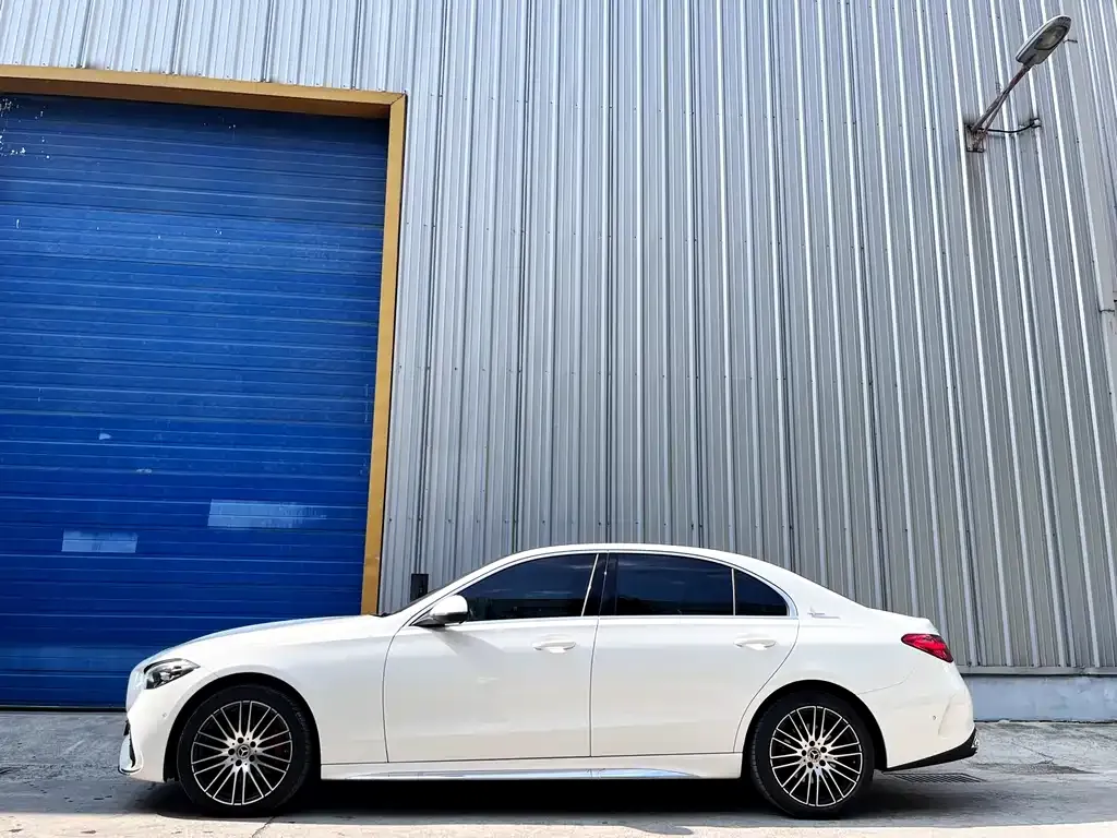Mercedes-Benz C-Class — фото 7