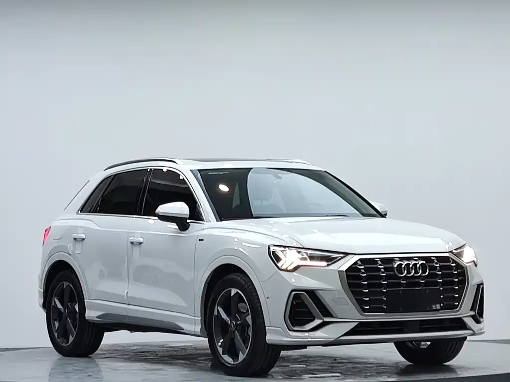 Audi Q3 — фото 10