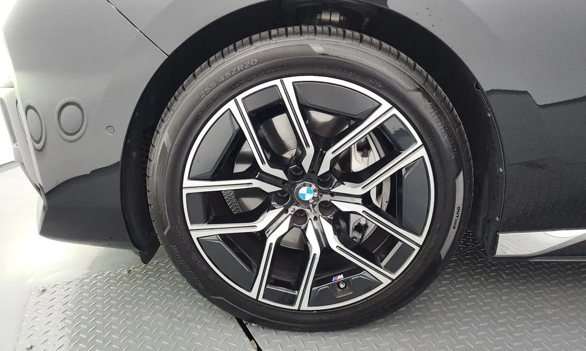BMW 7-Series 2023 из KR, фото 9