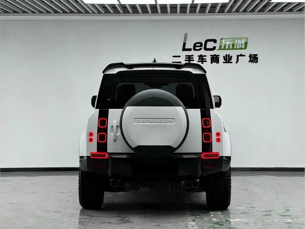 Land Rover Defender — фото 3