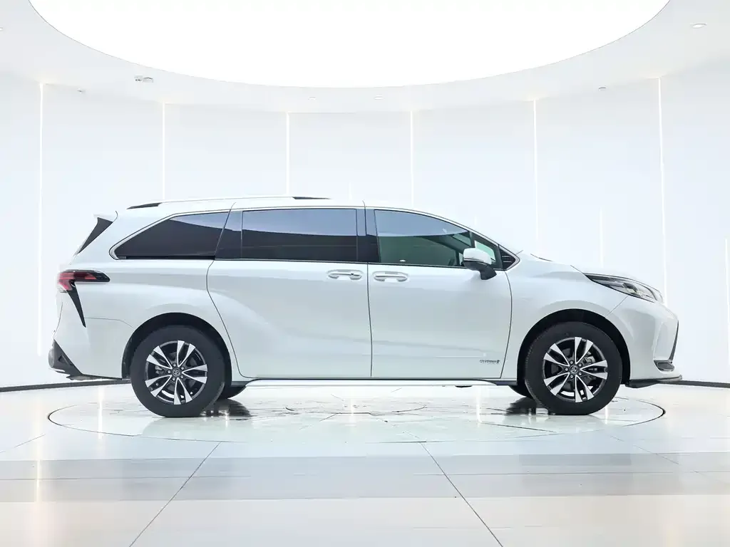 Toyota Granvia 2024 из CN, фото 6