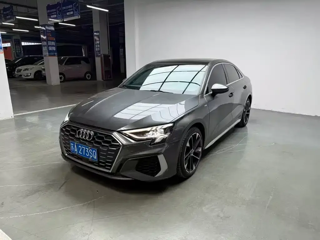 Audi A3 — фото 1