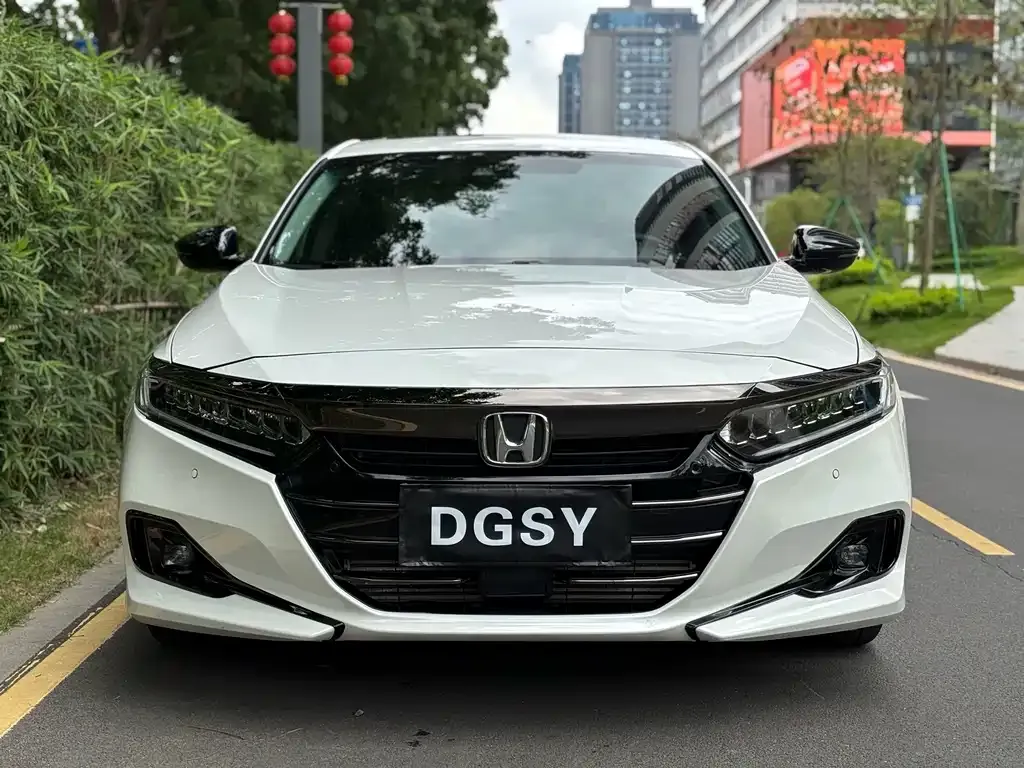 Honda Accord — фото 9