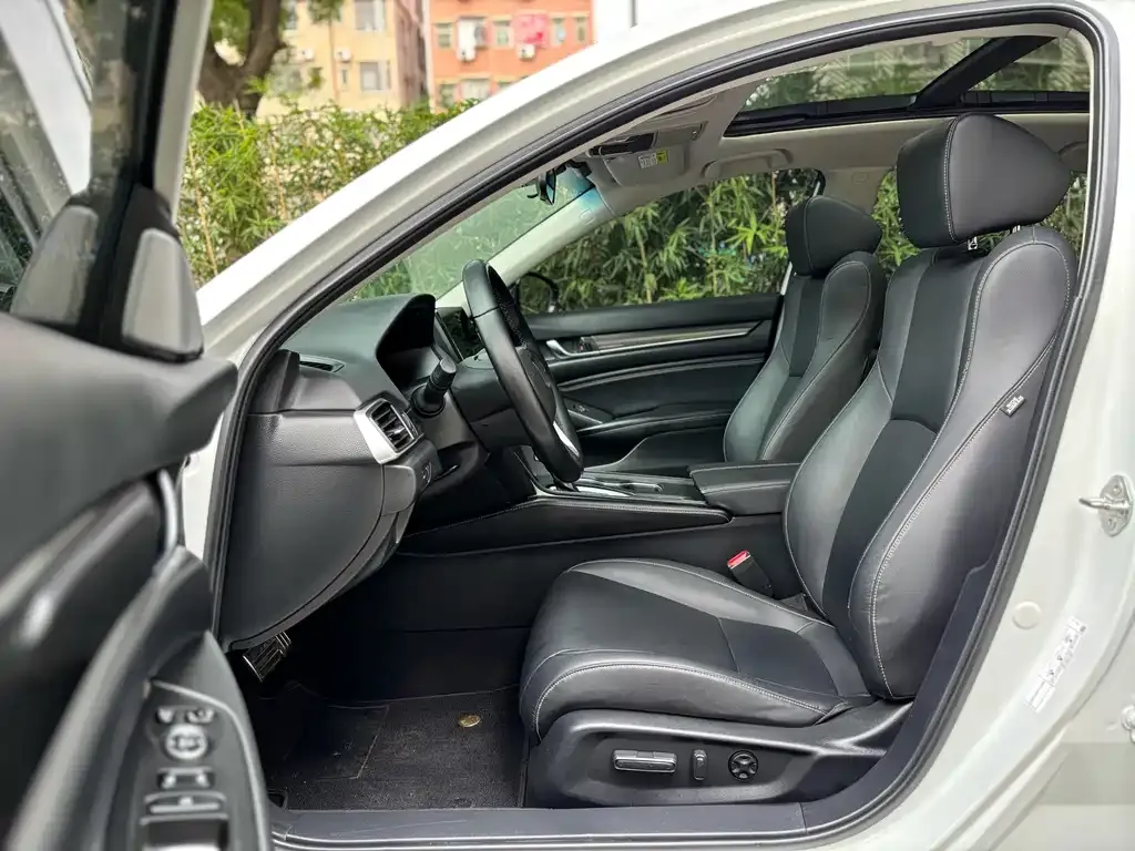 Honda Accord — фото 2