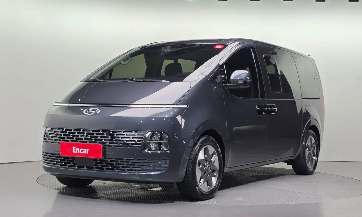 Hyundai Staria — фото 1