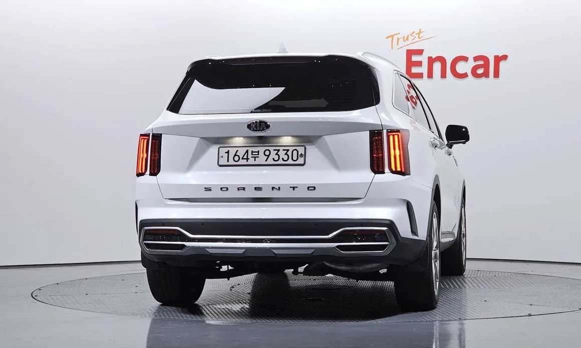 Kia Sorento — фото 6