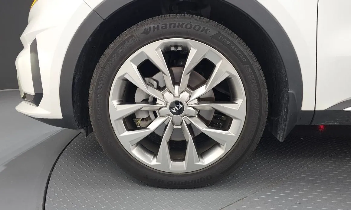 Kia Sorento — фото 8
