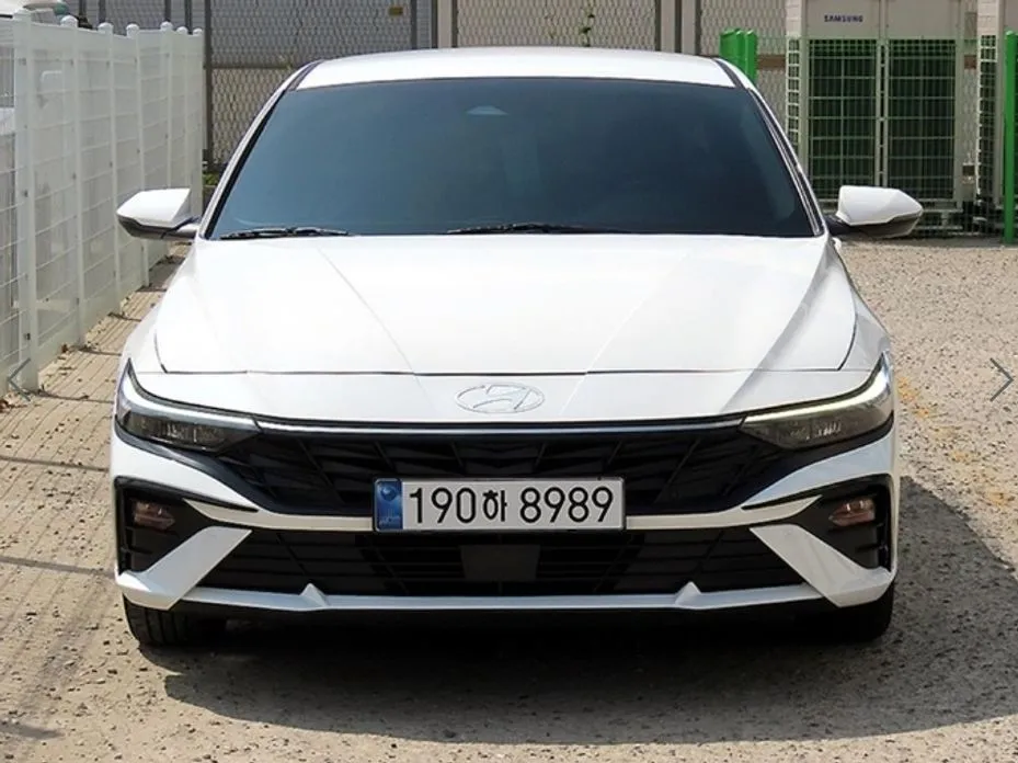 Hyundai AVANTE — фото 1