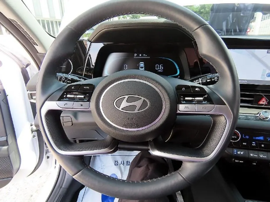 Hyundai AVANTE — фото 8