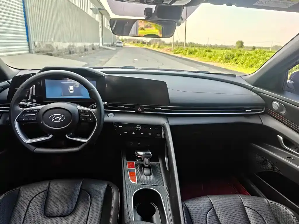 Hyundai Elantra 2022 из CN, фото 5