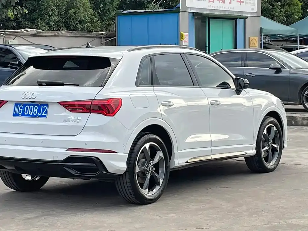 Audi Q3 — фото 4