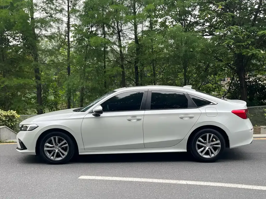 Honda Civic — фото 10