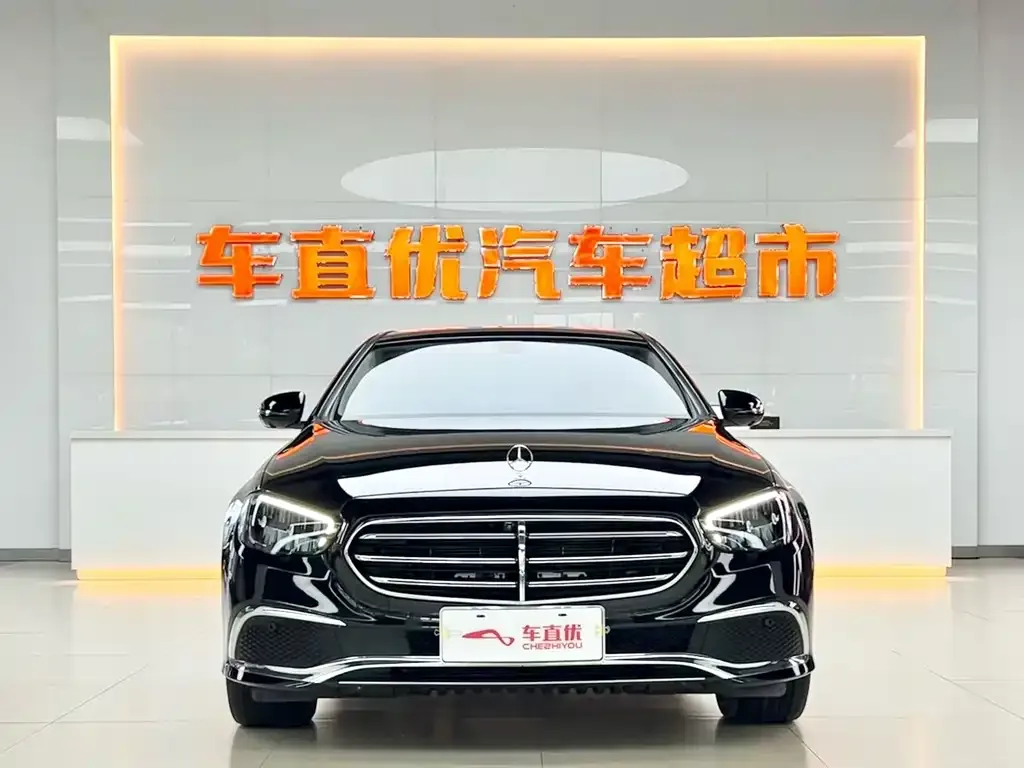 Mercedes-Benz E-Class — фото 4