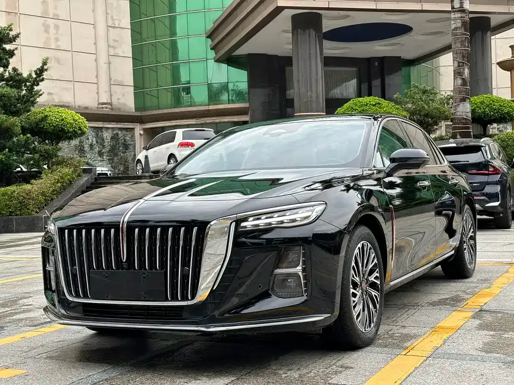 Hongqi H5 — фото 1