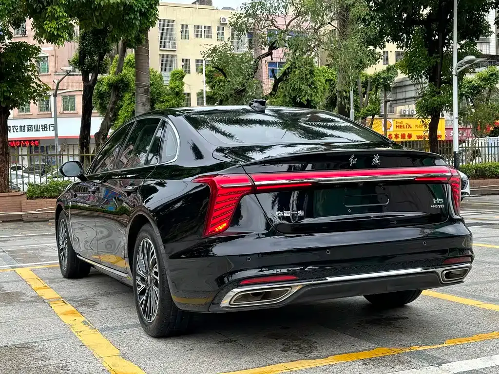 Hongqi H5 — фото 8