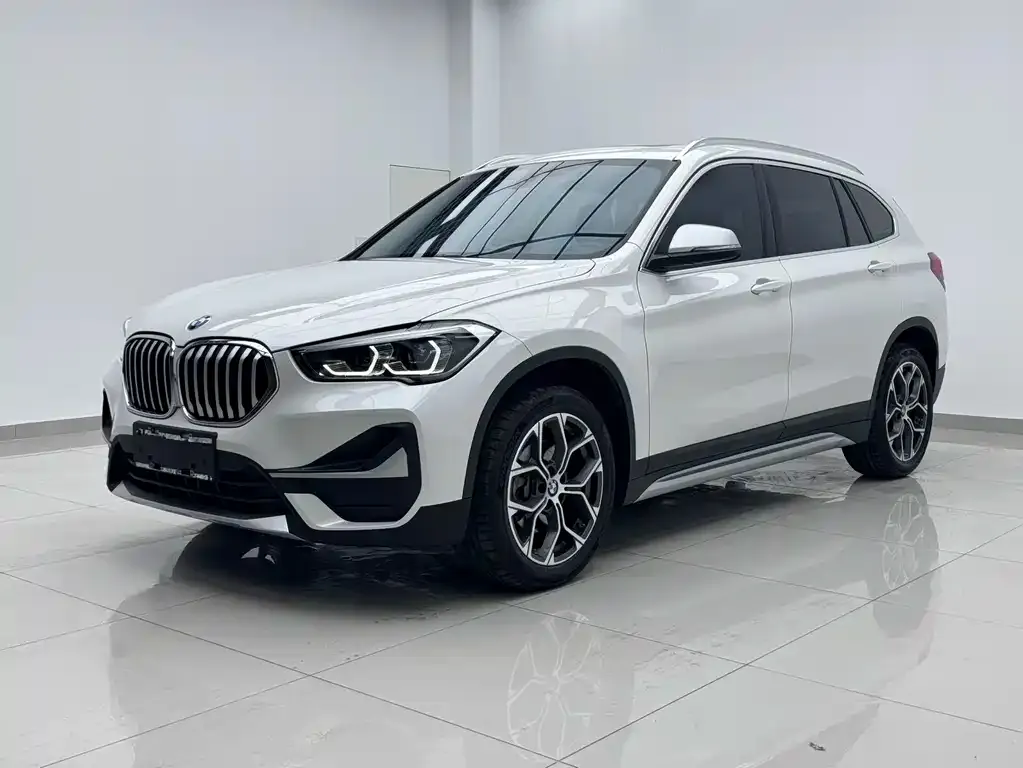 BMW X1 — фото 1