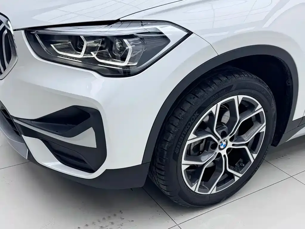 BMW X1 — фото 5