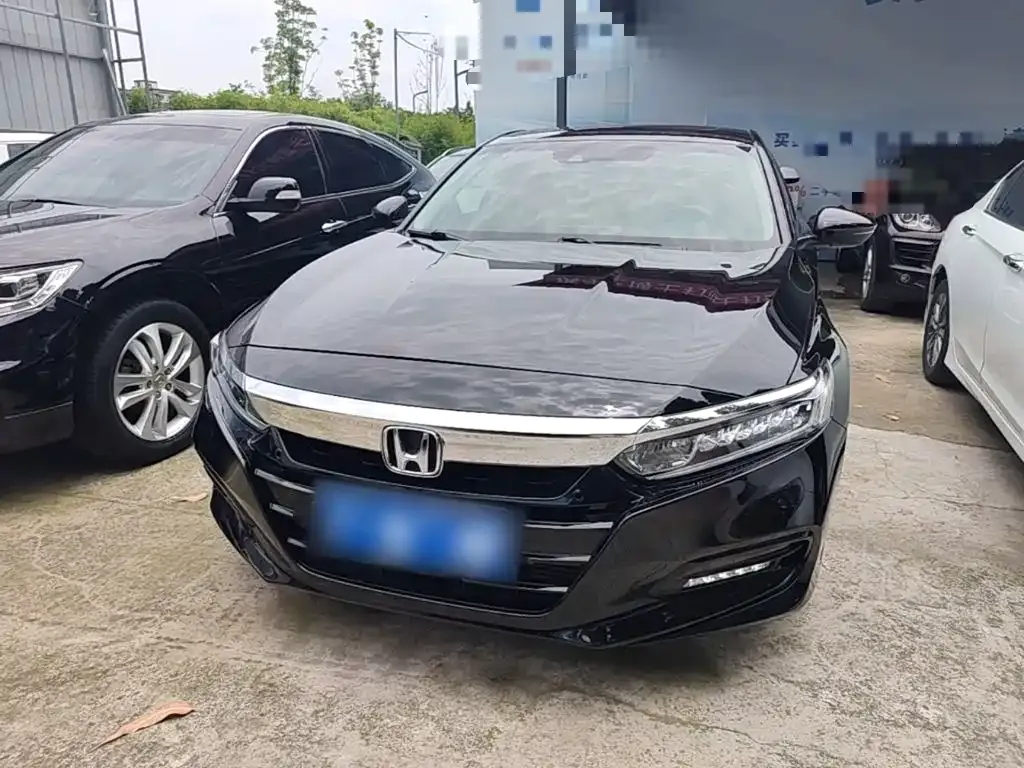 Honda Accord — фото 3