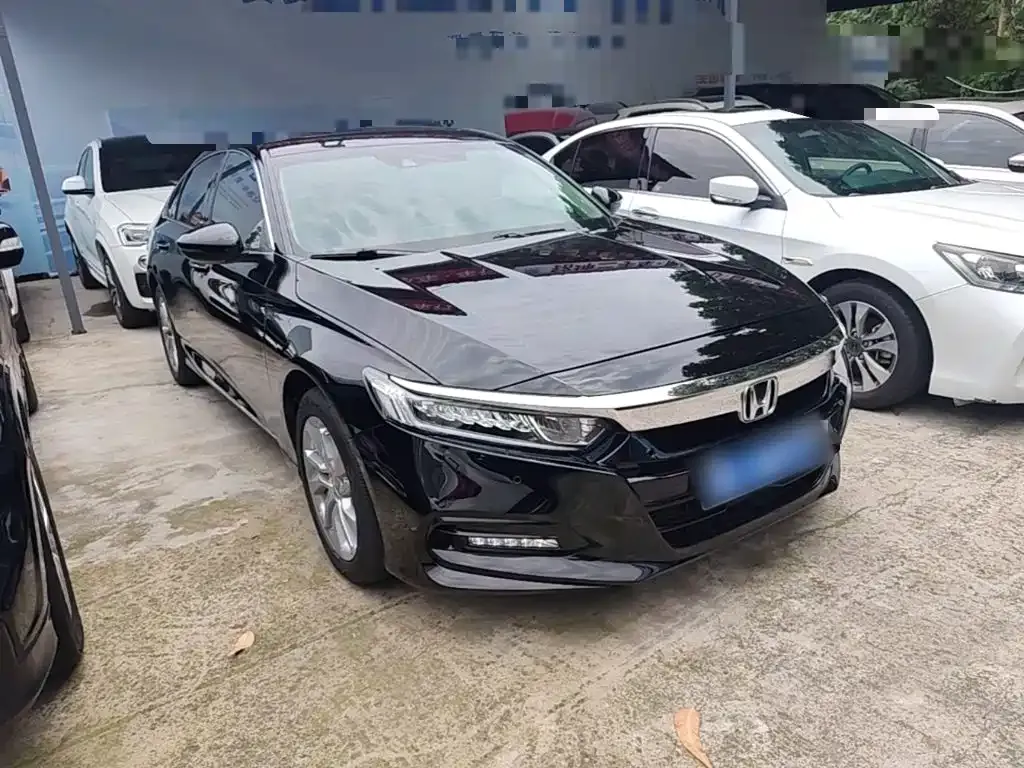 Honda Accord — фото 7