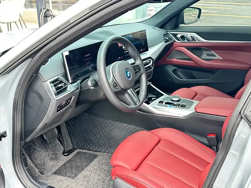 BMW i4 — фото 6