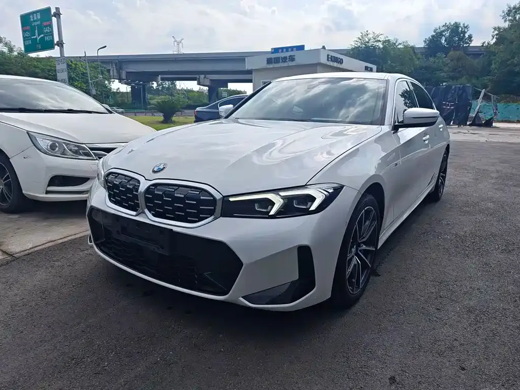 BMW 3 Series — фото 1