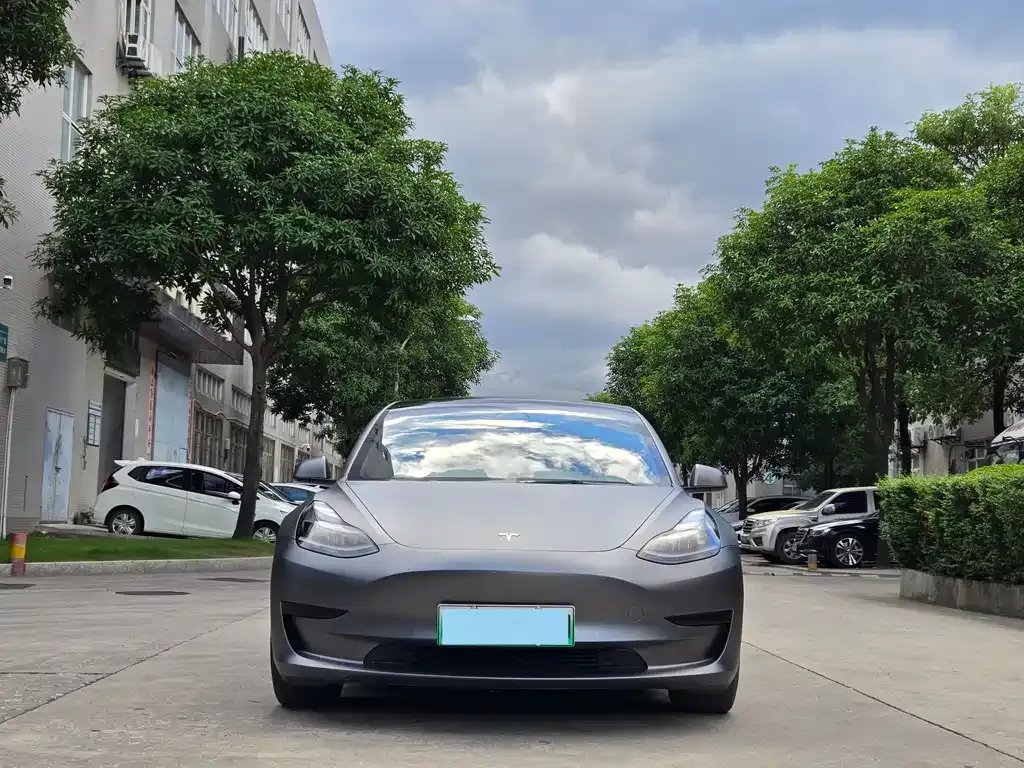 Tesla Model 3 — фото 7