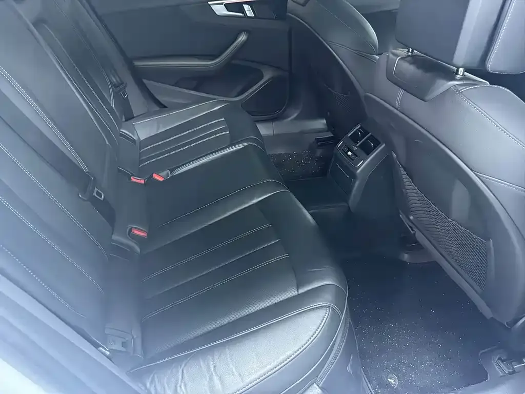 Audi A4L 2025 из CN, фото 10