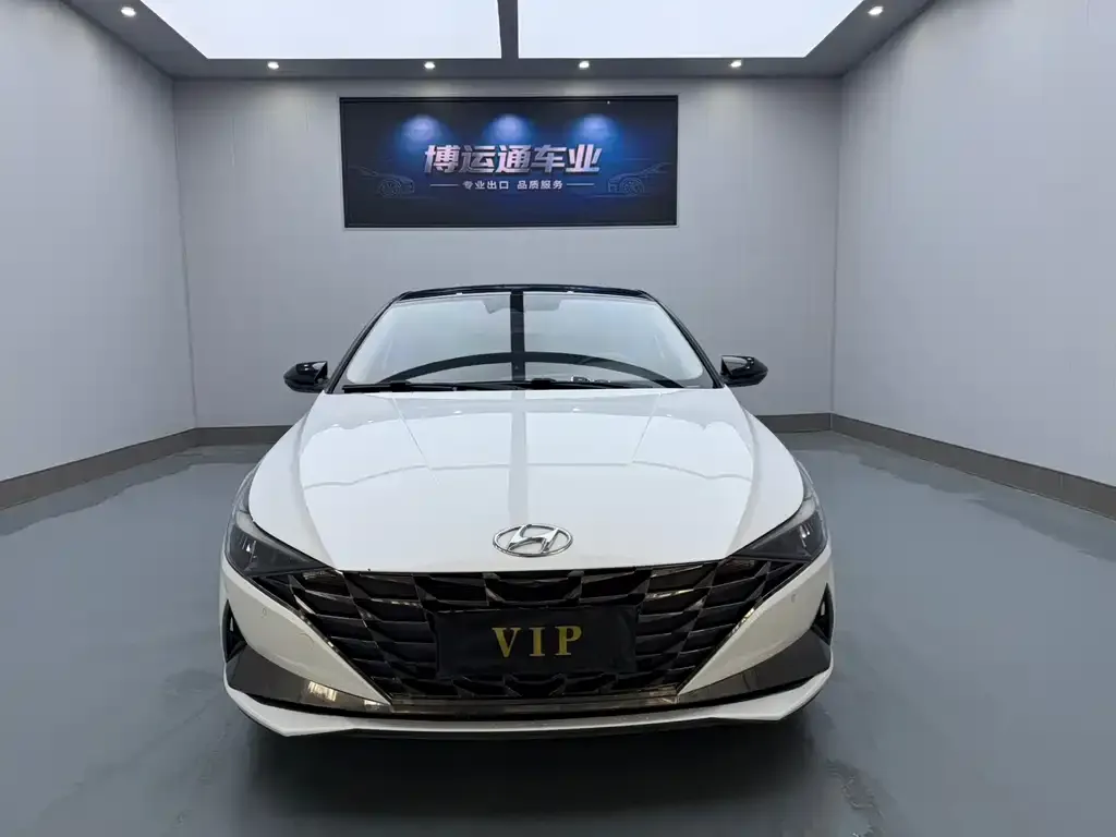 Hyundai Elantra — фото 5