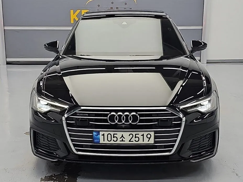 Audi A6 — фото 1