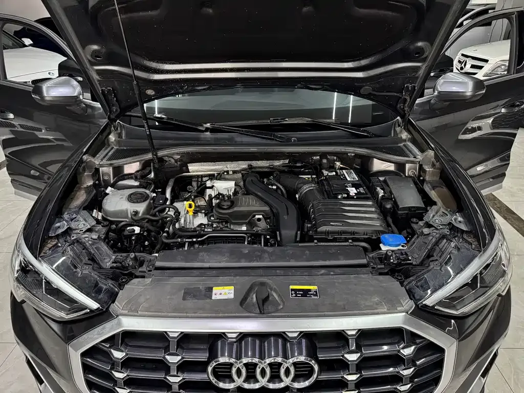 Audi Q3 — фото 8