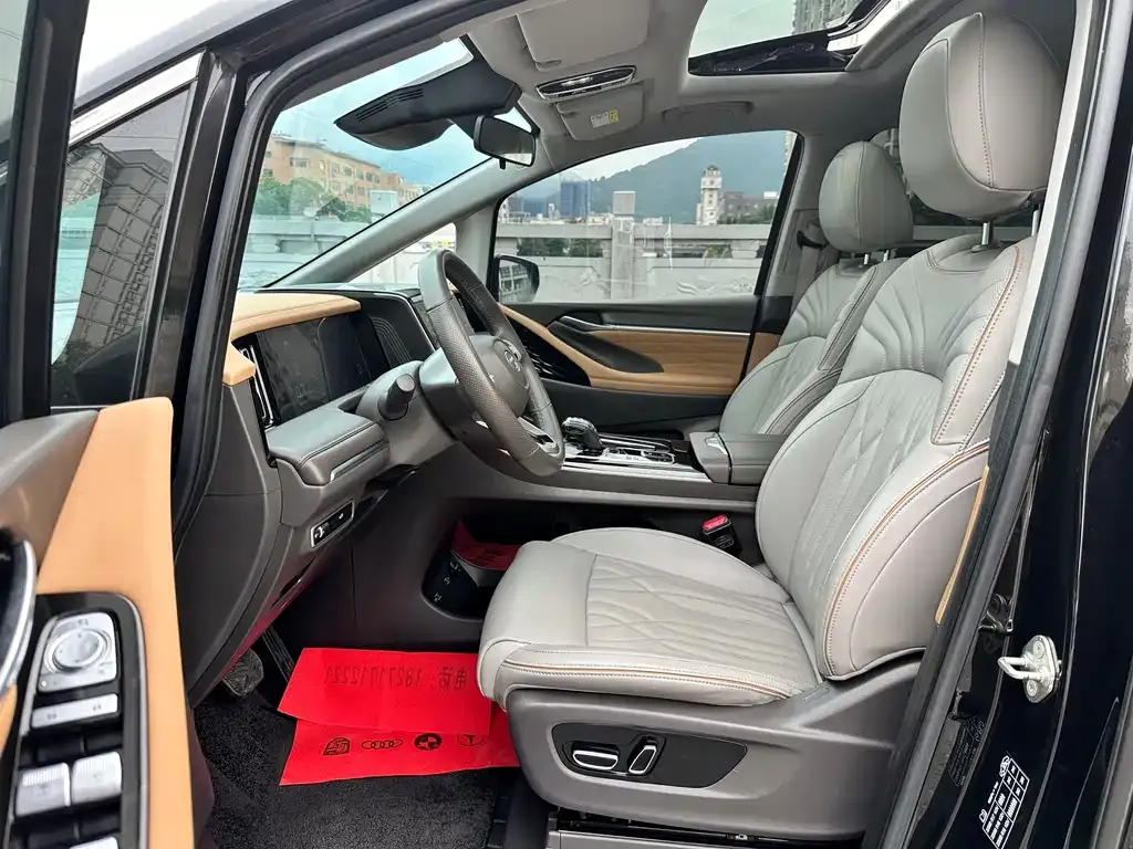 GAC Motor Trumpchi M8 — фото 8