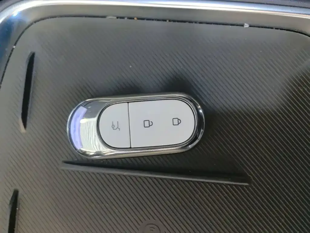 Leapmotor B10 — фото 10
