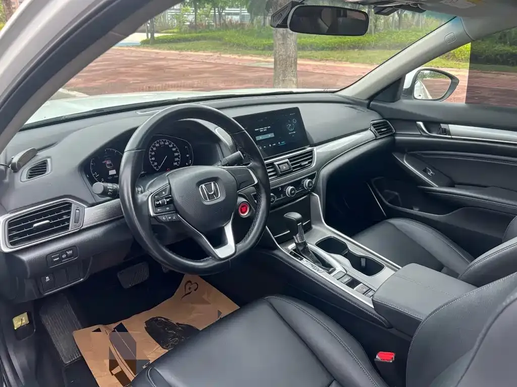Honda Accord — фото 4