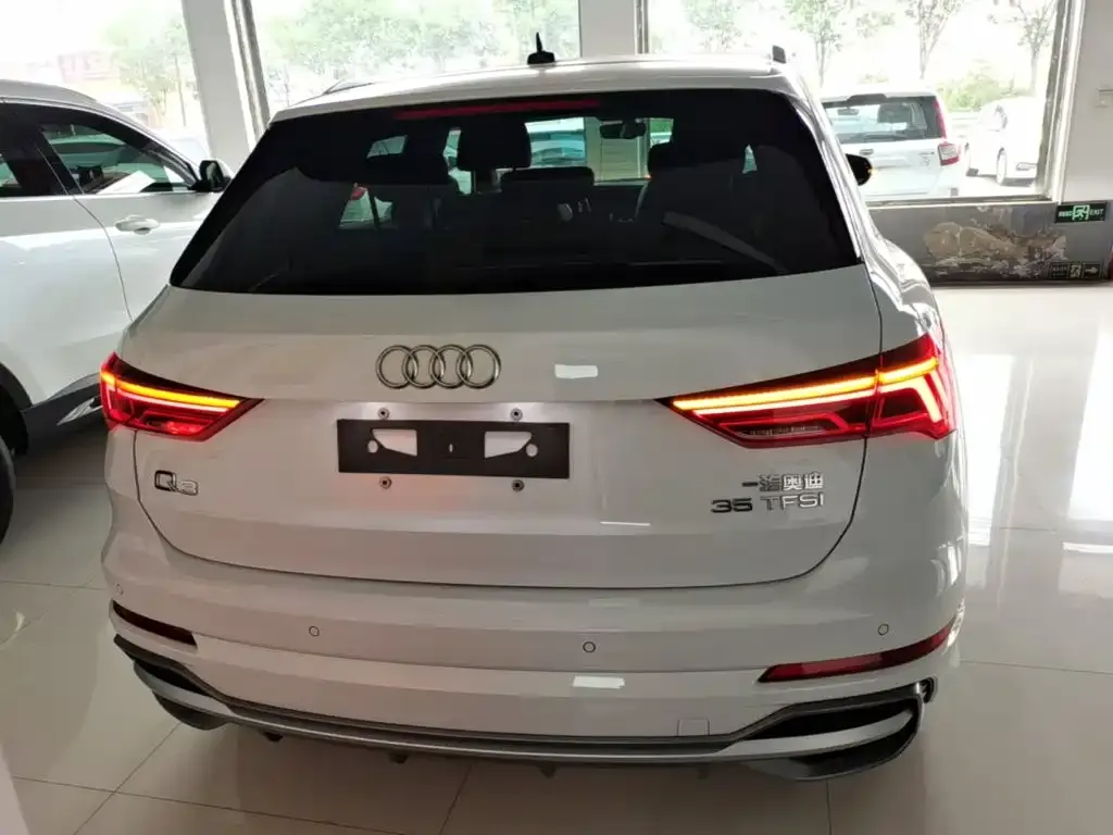 Audi Q3 — фото 3