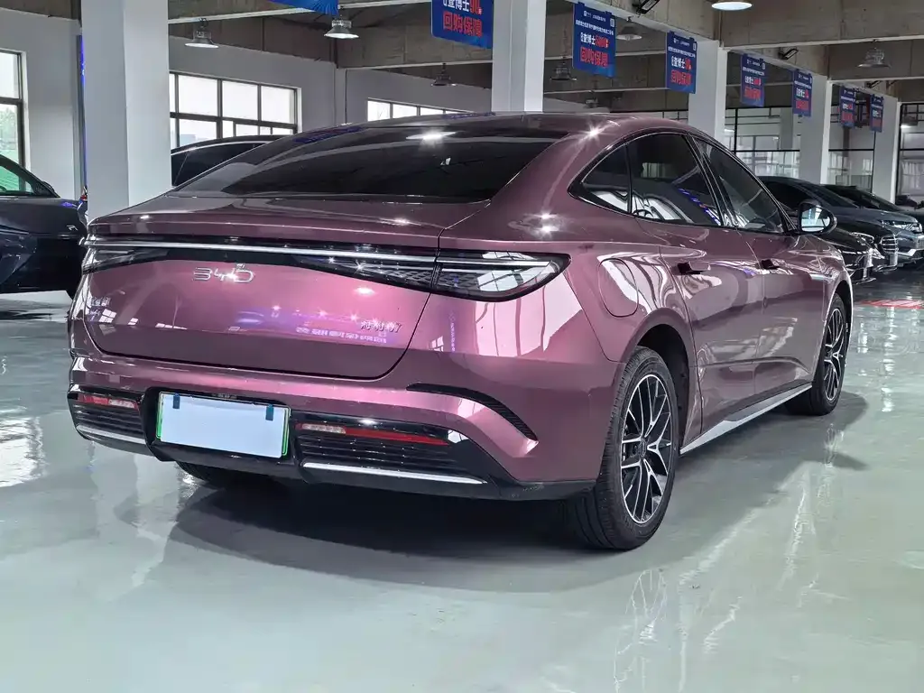 BYD Seal 07 DM-i — фото 10