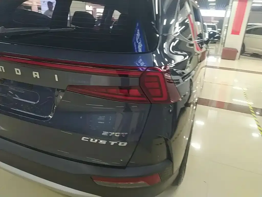 Hyundai Custo — фото 3